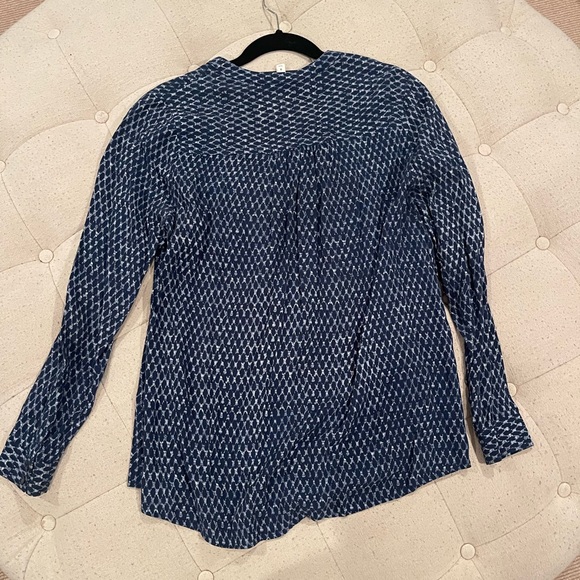 Soft Joie - blue patterned button up top - Picture 4 of 8